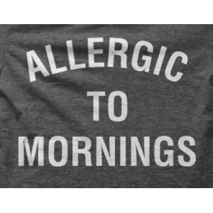 Camiseta Allergic-to-mornings-detalle