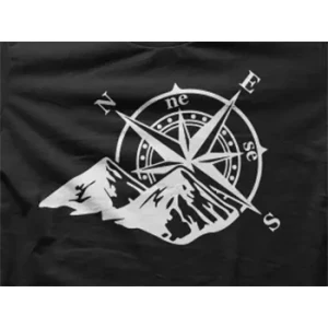 Camiseta Brujula-detalle