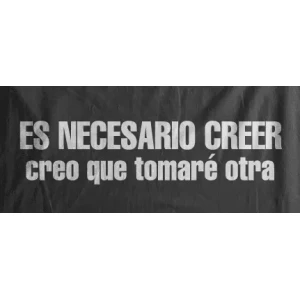 Camiseta Creer-detalle