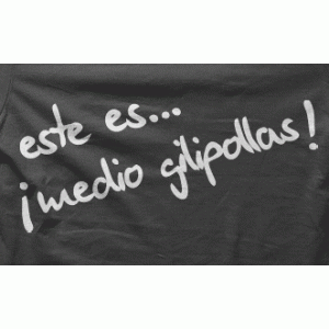 Camiseta Gilipollas-detalle