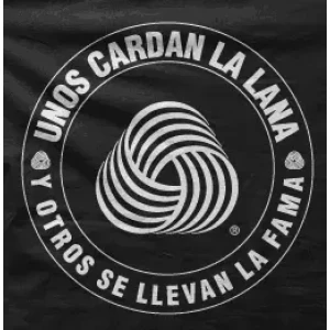 Camiseta Oveja negra-detalle