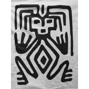 Camiseta arte tribal-detalle