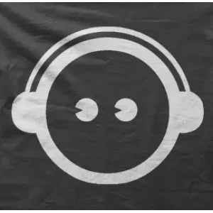 Camiseta cascos djs-detalle