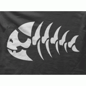 Camiseta esqueleto pez-detalle