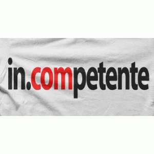 Camiseta incompetente-detalle