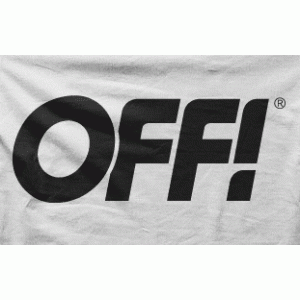 Camiseta off-detalle