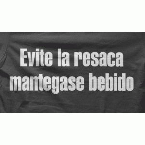 Camiseta resaca-detalle