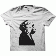 Camiseta tia con pistola