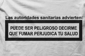 Camiseta Fumar-detalle