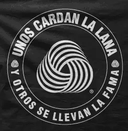 Camiseta Oveja negra-detalle