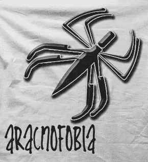 Camiseta aracnofobia-detalle