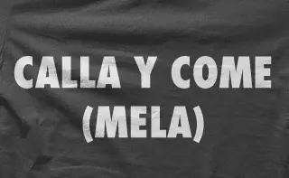Camiseta calla y comemela-detalle
