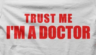 Camiseta doctor-detalle
