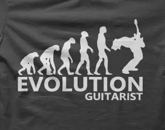Camiseta evolucion guitarrista-detalle