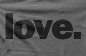 Camiseta love-detalle
