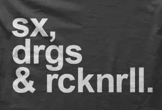 Camiseta sexo drogas y..-detalle